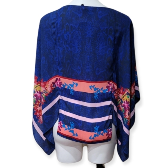 BCBGMAXAZRIA Kei Scarf Print Poncho top Slip on blouse Women Sz XS/S - Picture 5 of 12